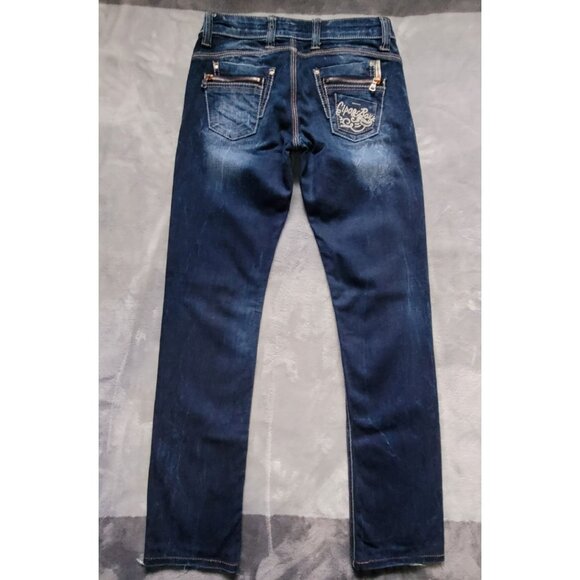 26/32 | Straight-Leg Jeans - Picture 4 of 9